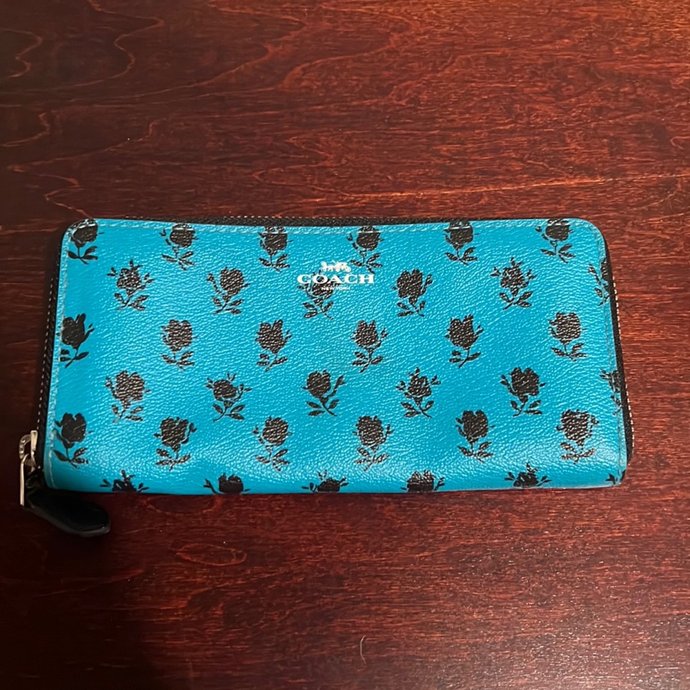 Coach Flower Pattern Wallet